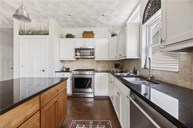 55 Morningside Drive, North Kingstown, RI 02852