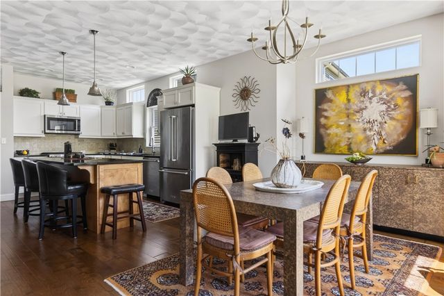 55 Morningside Drive, North Kingstown, RI 02852