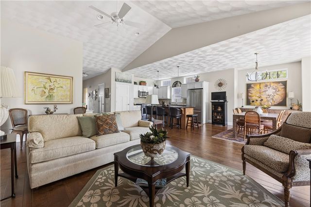 55 Morningside Drive, North Kingstown, RI 02852