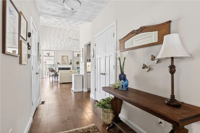 55 Morningside Drive, North Kingstown, RI 02852