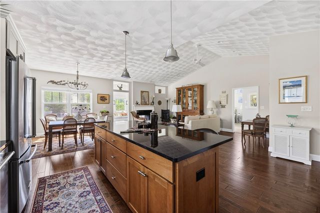 55 Morningside Drive, North Kingstown, RI 02852