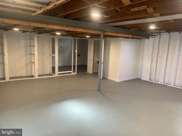 4 MAIN AVE, Wilmington, DE 19804