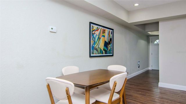 213 W WARREN AVENUE, Tampa, FL 33602