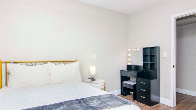 213 W WARREN AVENUE, Tampa, FL 33602