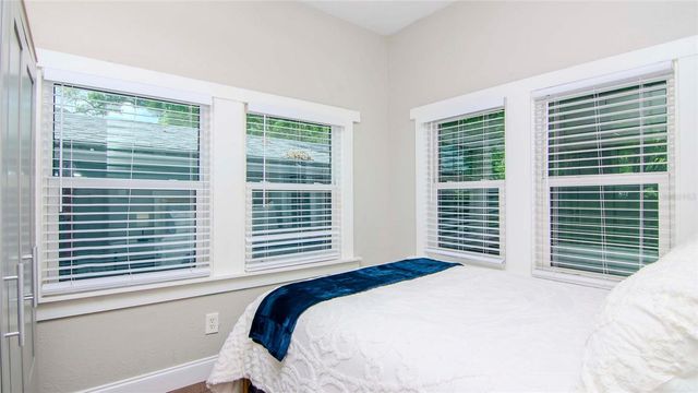 213 W WARREN AVENUE, Tampa, FL 33602