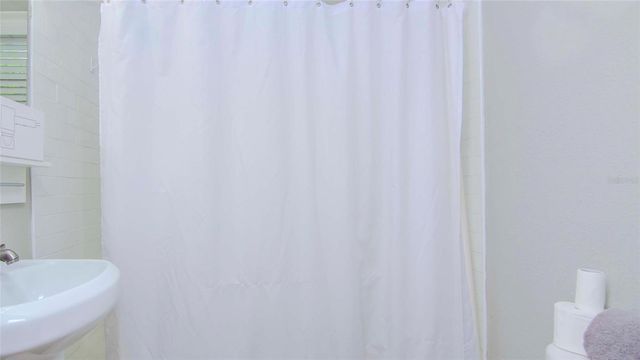 213 W WARREN AVENUE, Tampa, FL 33602