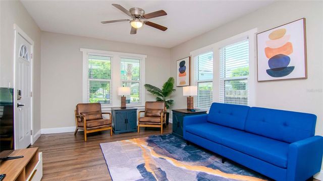 213 W WARREN AVENUE, Tampa, FL 33602