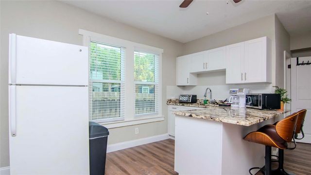 213 W WARREN AVENUE, Tampa, FL 33602