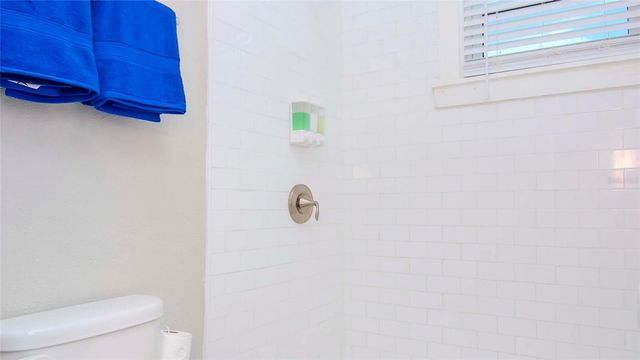 213 W WARREN AVENUE, Tampa, FL 33602