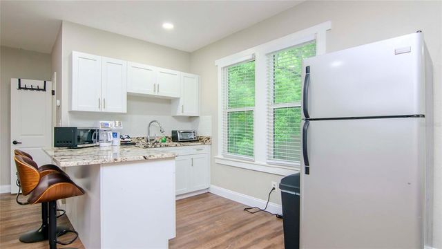 213 W WARREN AVENUE, Tampa, FL 33602