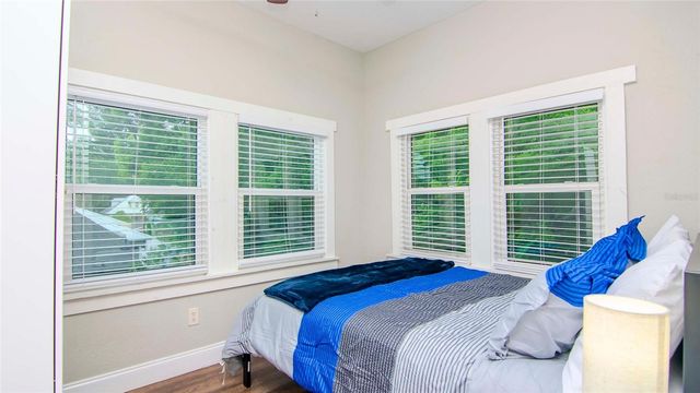 213 W WARREN AVENUE, Tampa, FL 33602