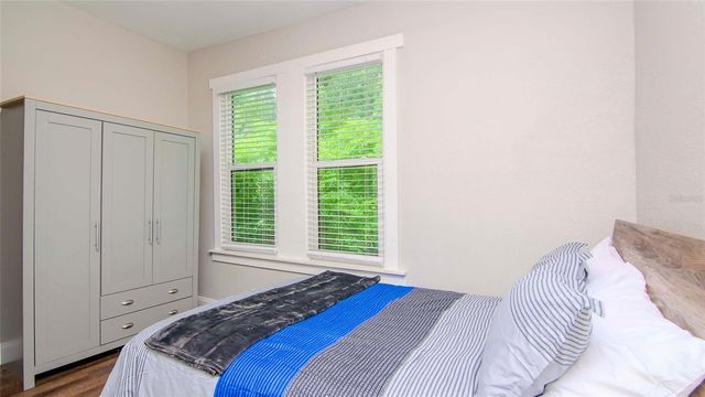 213 W WARREN AVENUE, Tampa, FL 33602