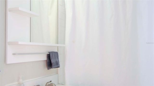 213 W WARREN AVENUE, Tampa, FL 33602