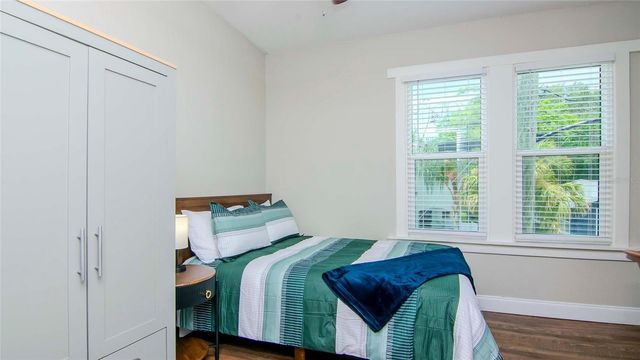 213 W WARREN AVENUE, Tampa, FL 33602