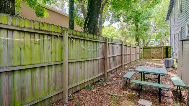 213 W WARREN AVENUE, Tampa, FL 33602