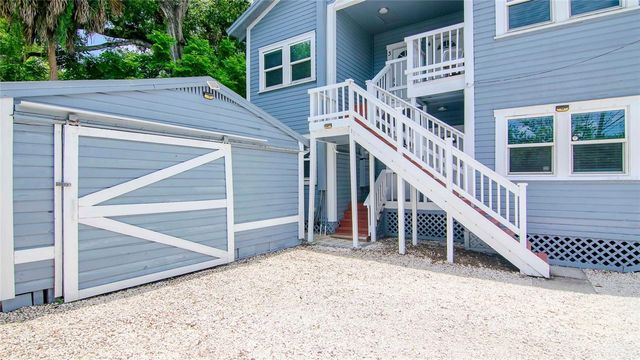 213 W WARREN AVENUE, Tampa, FL 33602