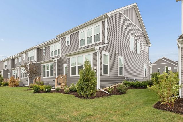 2245 Horseshoe Circle, Naperville, IL 60564