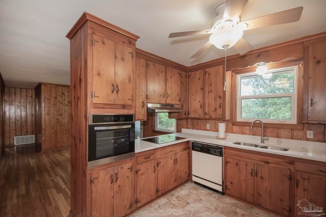 3480 Bayou Blvd, Pensacola, FL 32503