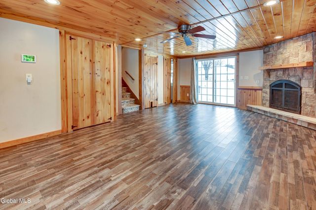 281 N Kingsboro Avenue, Gloversville, NY 12078