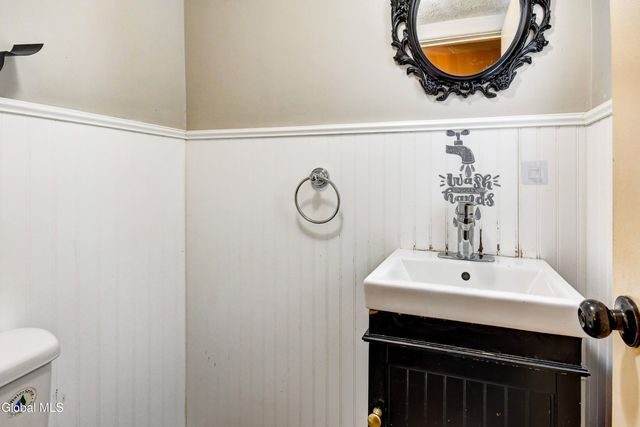 281 N Kingsboro Avenue, Gloversville, NY 12078