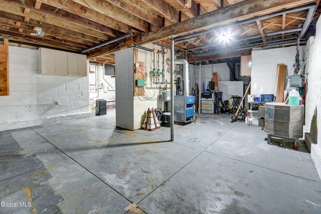 281 N Kingsboro Avenue, Gloversville, NY 12078