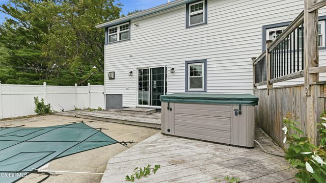281 N Kingsboro Avenue, Gloversville, NY 12078