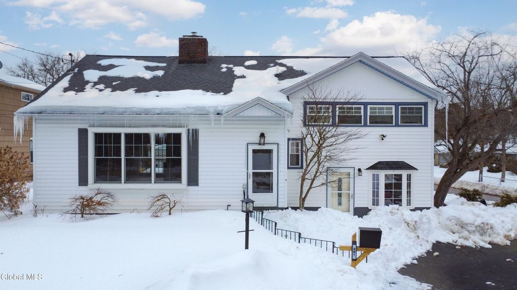 281 N Kingsboro Avenue, Gloversville, NY 12078