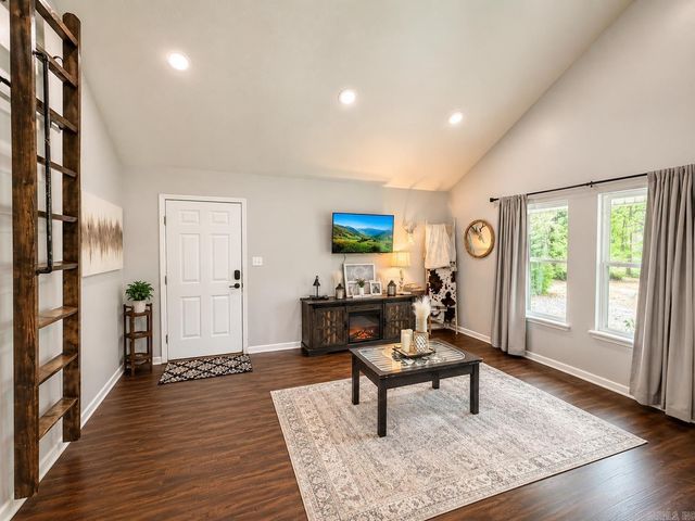 9 Horton Lane, Sheridan, AR 72150