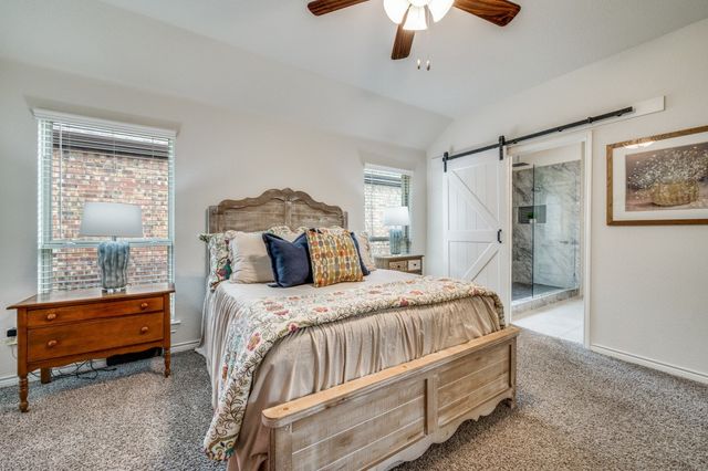 10516 Breezeway Drive, Aubrey, TX 76227