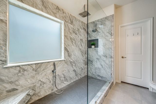 10516 Breezeway Drive, Aubrey, TX 76227