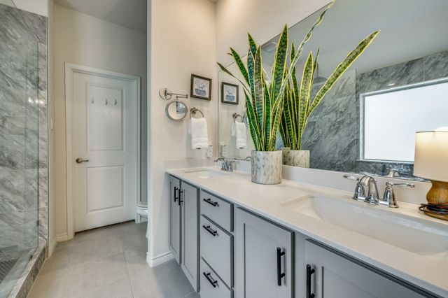 10516 Breezeway Drive, Aubrey, TX 76227