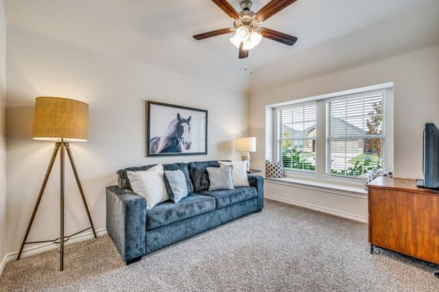 10516 Breezeway Drive, Aubrey, TX 76227