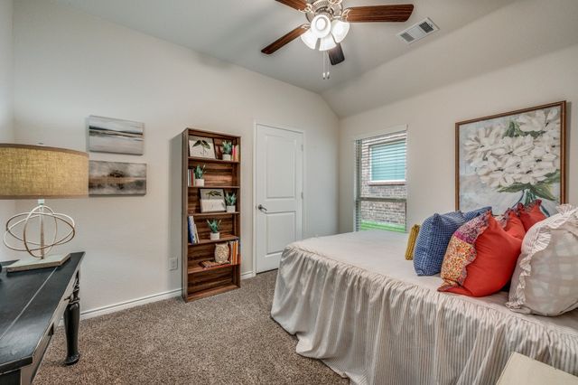 10516 Breezeway Drive, Aubrey, TX 76227