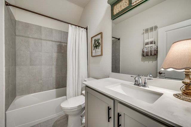 10516 Breezeway Drive, Aubrey, TX 76227