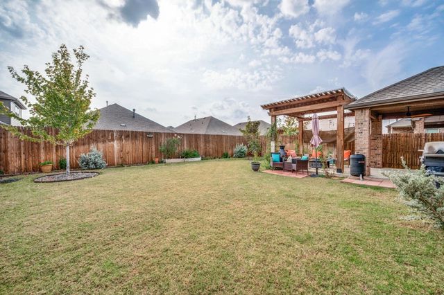 10516 Breezeway Drive, Aubrey, TX 76227