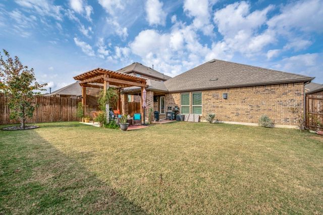 10516 Breezeway Drive, Aubrey, TX 76227
