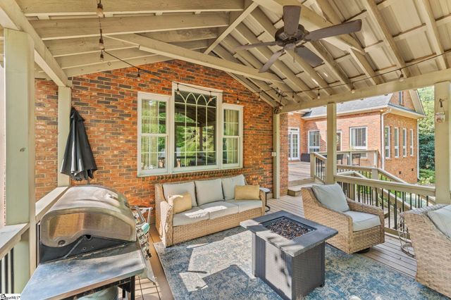 429 Waterford Point Drive, Boiling Springs, SC 29316