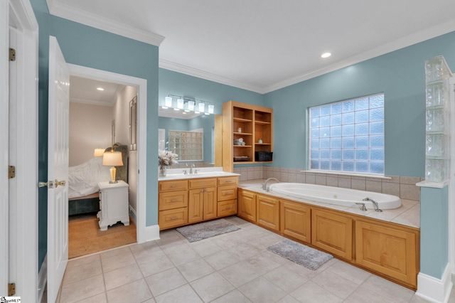 429 Waterford Point Drive, Boiling Springs, SC 29316