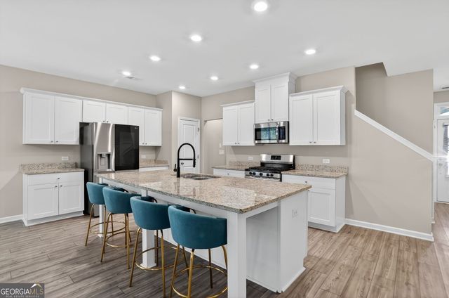 6228 Lanier Harbor Landing, Buford, GA 30518