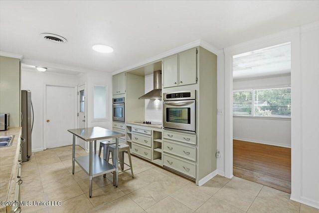 119 Pimlico Place, Jackson, MS 39211