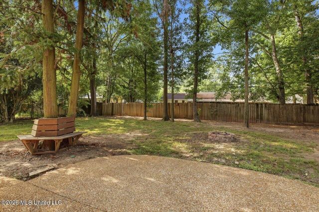 119 Pimlico Place, Jackson, MS 39211
