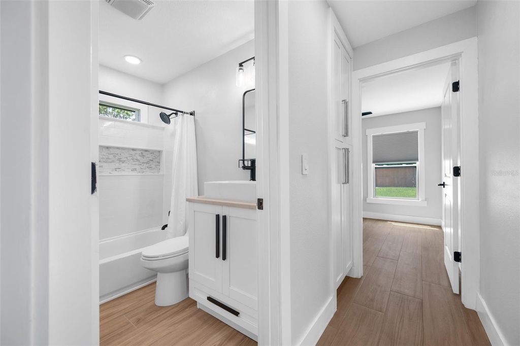 Image 23 of property listing at 14908 SALAMANDER PLACE, Tampa, FL 33625