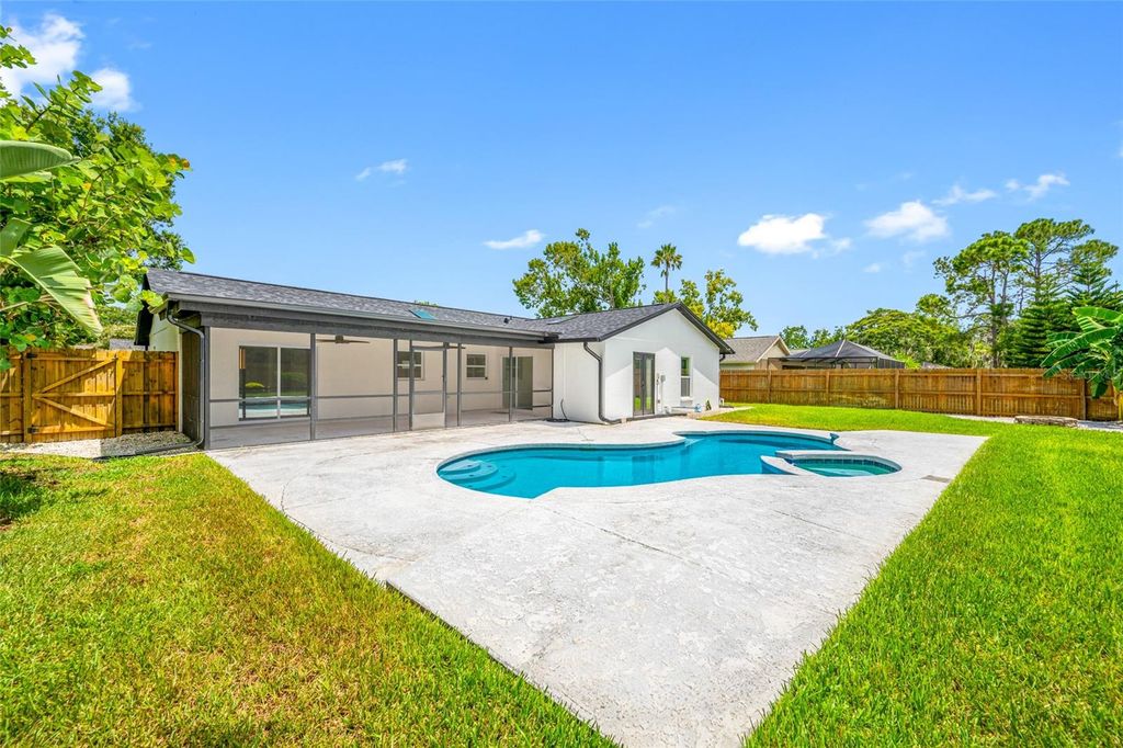 Image 38 of property listing at 14908 SALAMANDER PLACE, Tampa, FL 33625