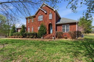 449 Sanders Ln, Mount Juliet, TN 37122
