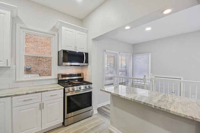 5718 W Superior Street, Chicago, IL 60644