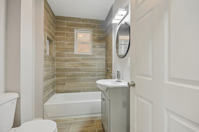 5718 W Superior Street, Chicago, IL 60644