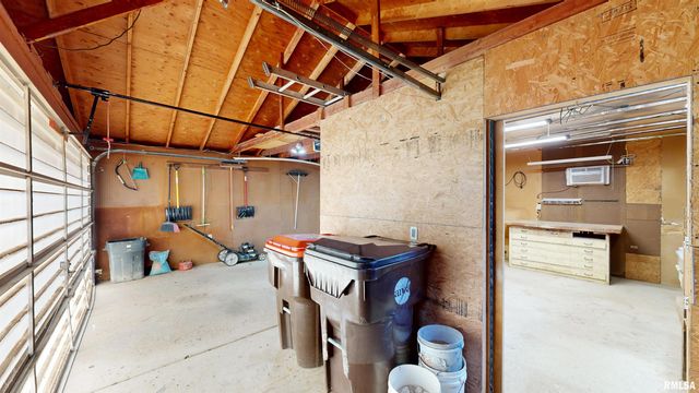 549 ROOSEVELT Street, Creve Coeur, IL 61610