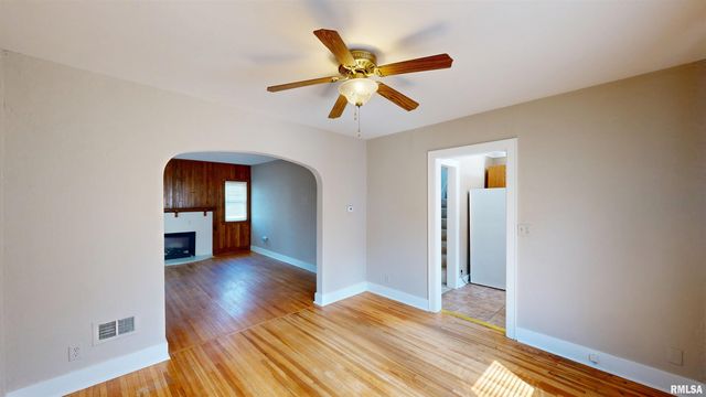 549 ROOSEVELT Street, Creve Coeur, IL 61610