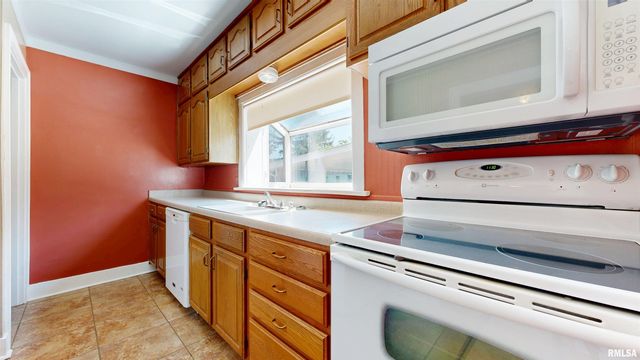 549 ROOSEVELT Street, Creve Coeur, IL 61610