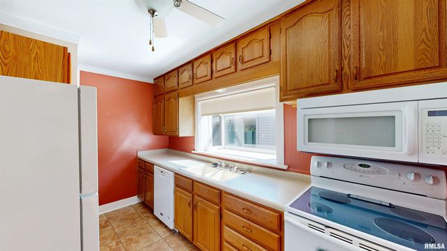 549 ROOSEVELT Street, Creve Coeur, IL 61610